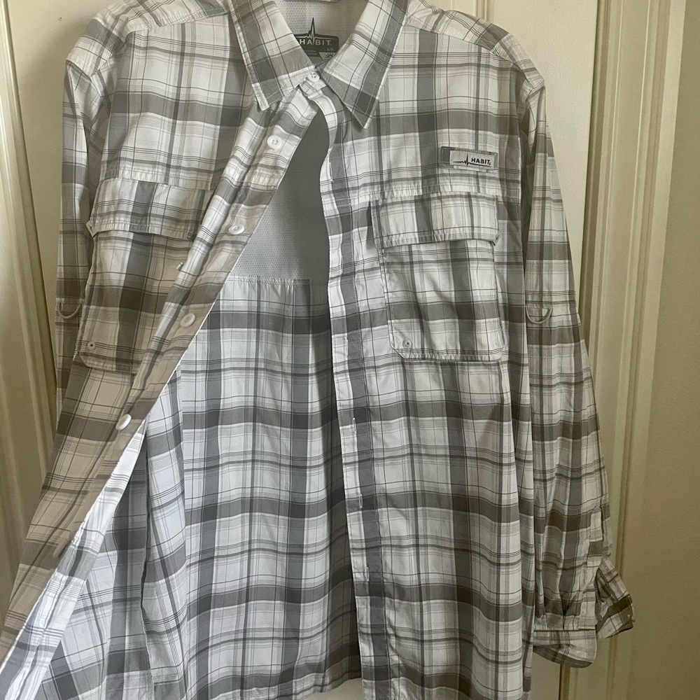 Men’s L Habit Outdoors LS fishermen shirt